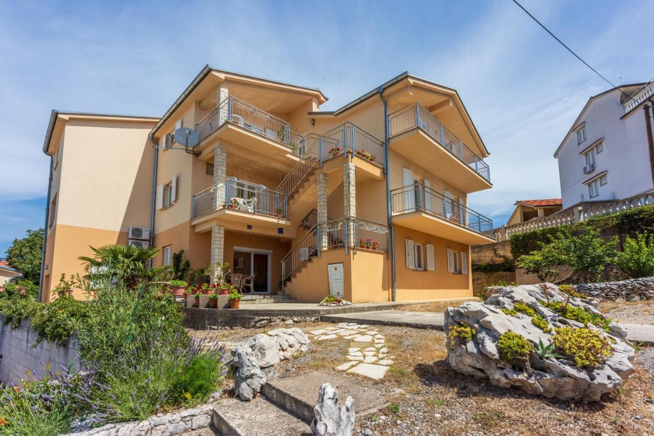 Apartmani Jaric Нови-Винодолски Экстерьер фото