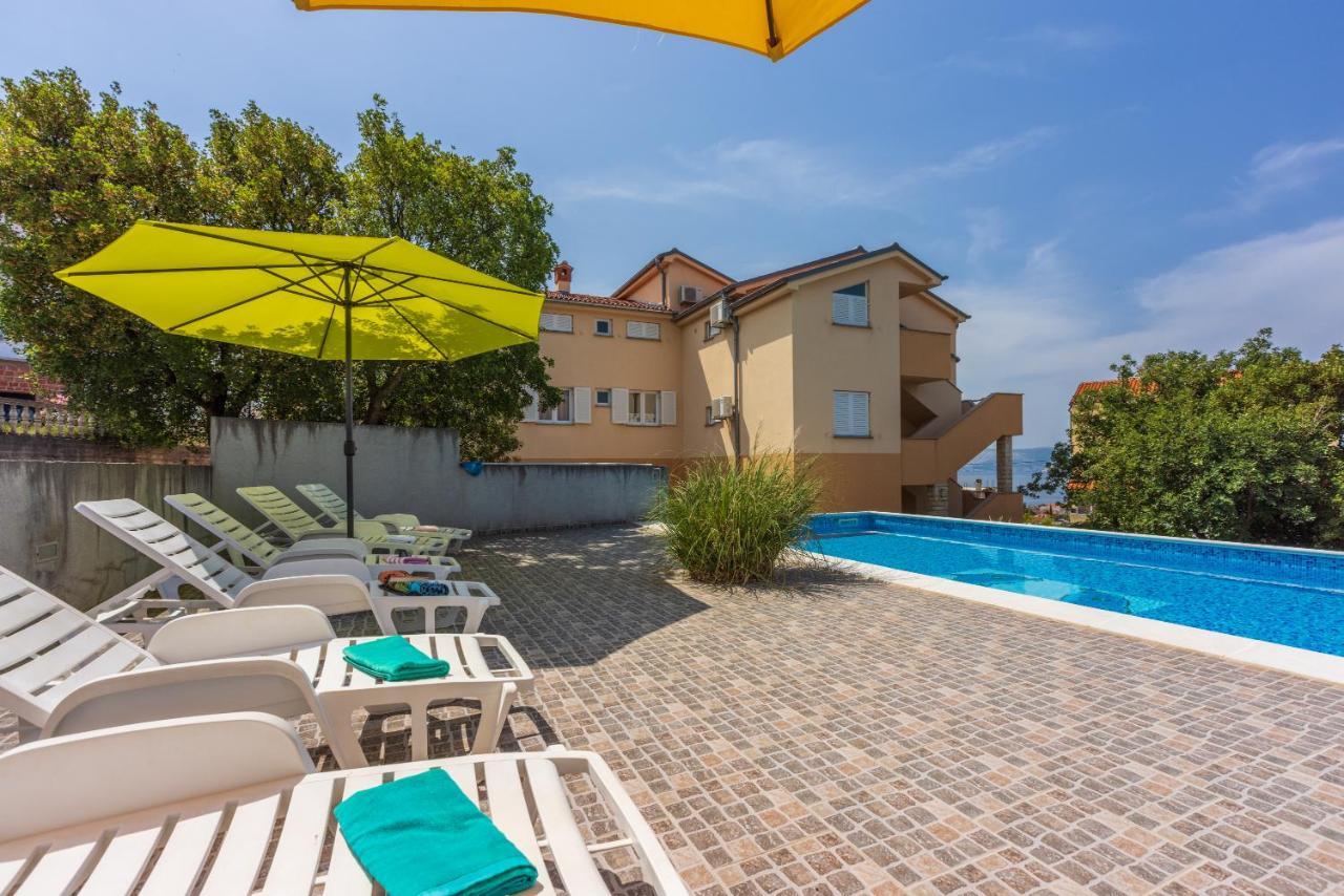 Apartmani Jaric Нови-Винодолски Экстерьер фото